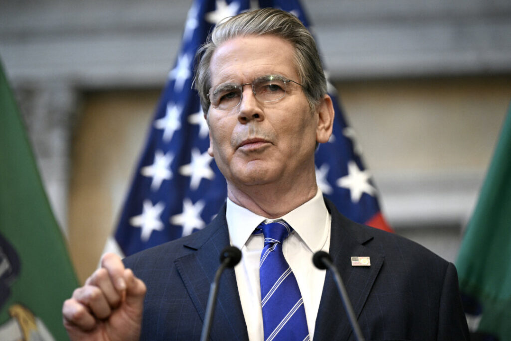 Bessent Urges IMF, World Bank to Take Tougher Stance on China as Trade War Escalates